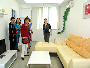 患者代表参观VIP病房